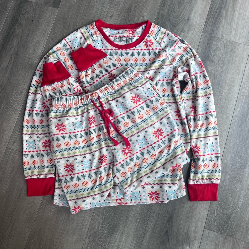 Festive Holiday Fair Isle Men's Pajama Set Small